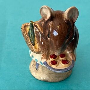Vintage Beatrix Potter Appley Dapply Figurine Beswick, England